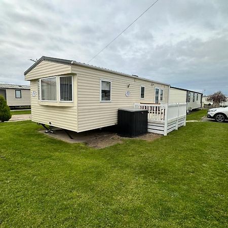 6 Berth Caravan On Marine Holiday Park Hotell Rhyl Eksteriør bilde