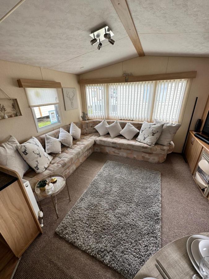 6 Berth Caravan On Marine Holiday Park Hotell Rhyl Eksteriør bilde