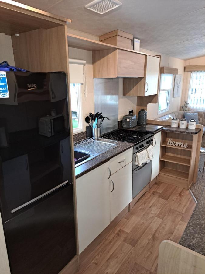 6 Berth Caravan On Marine Holiday Park Hotell Rhyl Eksteriør bilde